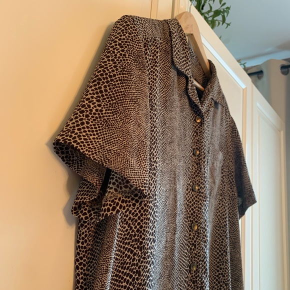 Animal print button up - Picture 4 of 4